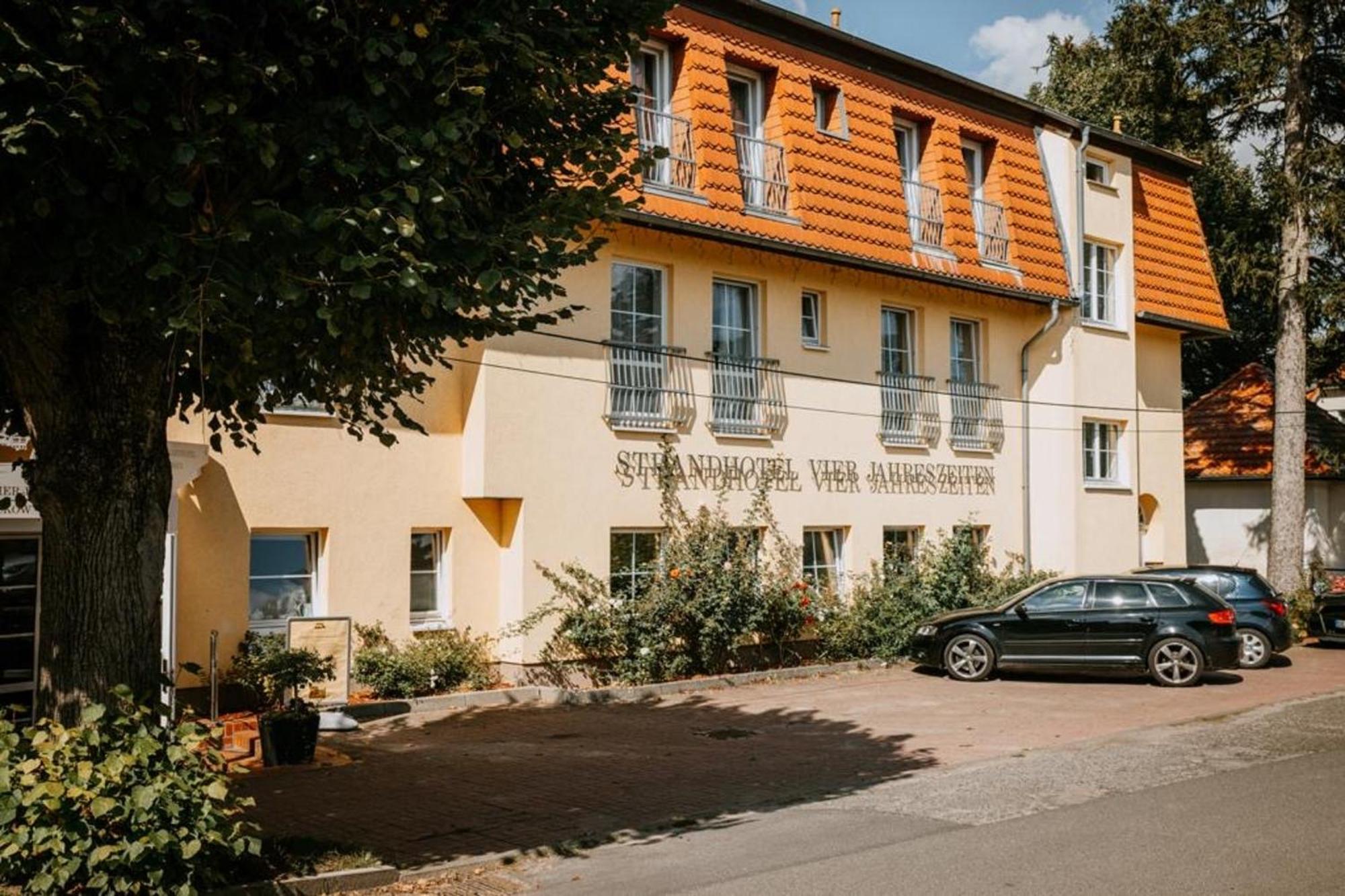 Strandhotel Vier Jahreszeiten Buckow Exterior foto